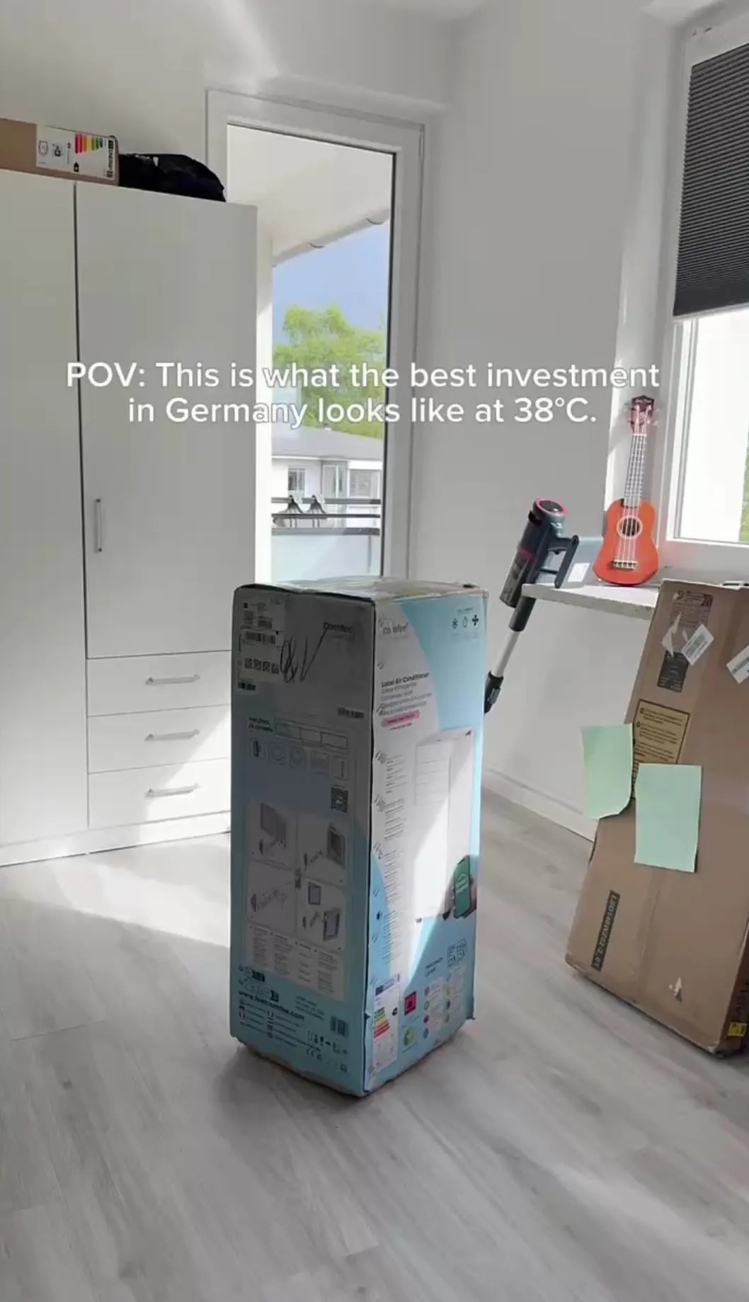 The Comfee box, fresh from Amazon. The best investment in Germany at 38°C